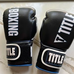 Title boxing gloves - size L